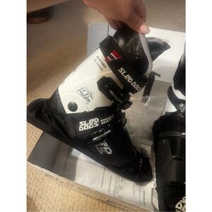 Sled Dogs Snow Skates With White & Black Shell